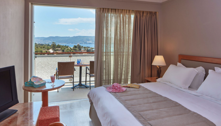 4* AKS Hinitsa Bay