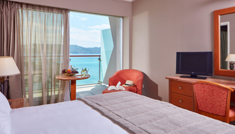 4* AKS Hinitsa Bay