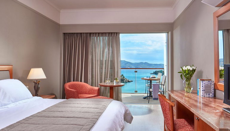 4* AKS Hinitsa Bay