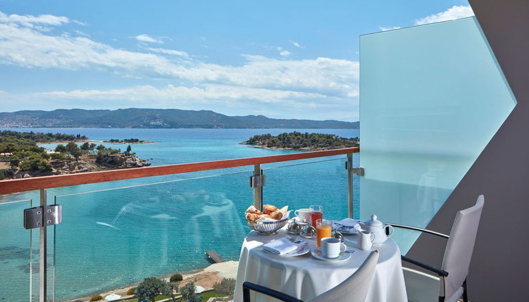 4* AKS Hinitsa Bay