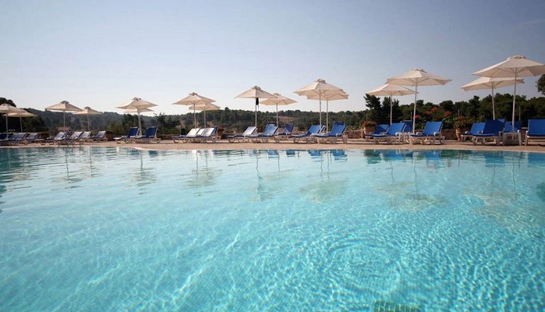 4* AKS Hinitsa Bay