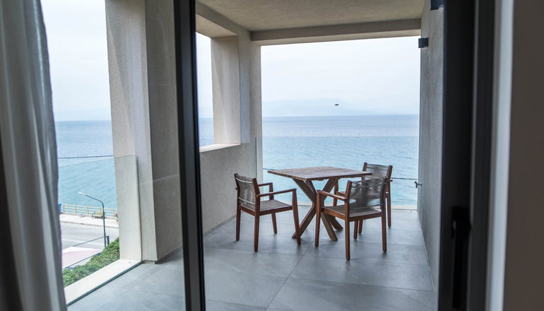 4* Alissachni Seaside Hotel - Μαύρα Λιθάρια, Κόρινθος