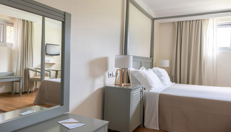 4* Almiriki Chios Rooms & Apartments - Λιθί, Χίος