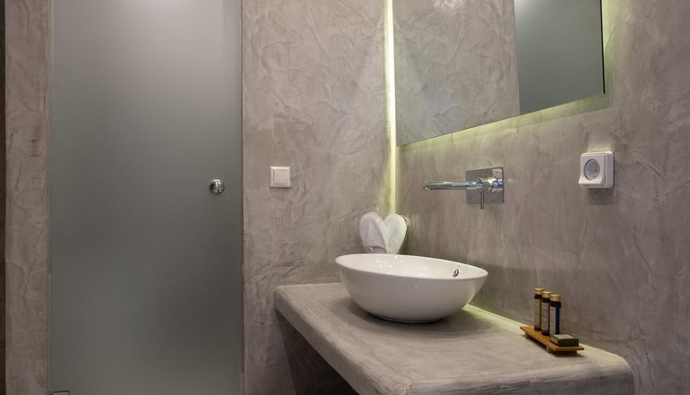 4* Ambience Suites