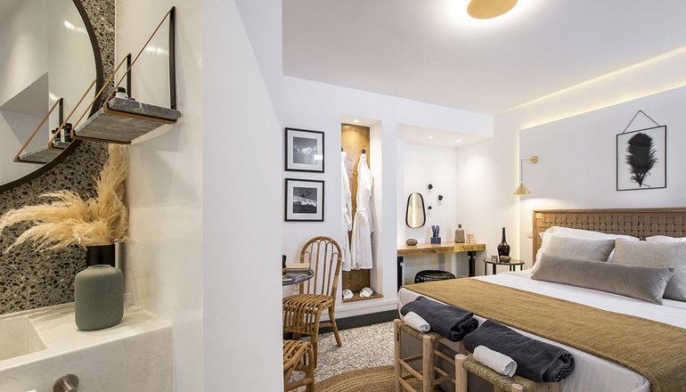 4* Amelot Art Suites
