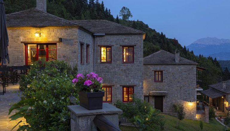 Rouista Tzoumerka Resort