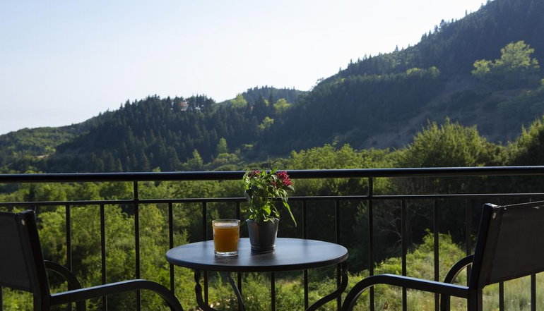 Rouista Tzoumerka Resort