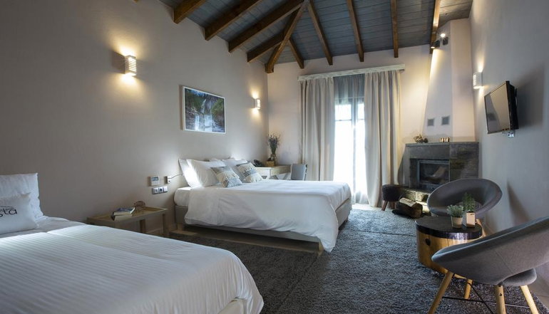 Rouista Tzoumerka Resort