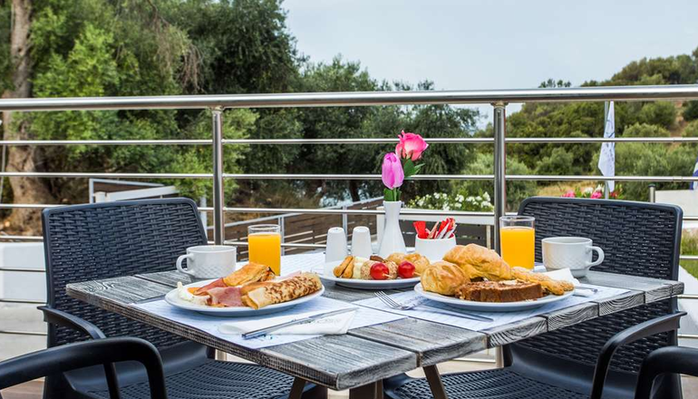4* Aqua Oliva Resort - Σύβοτα
