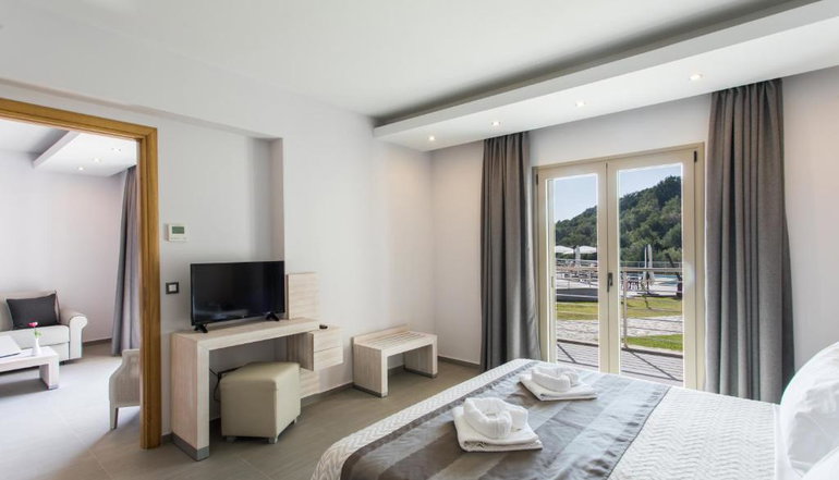 4* Aqua Oliva Resort - Σύβοτα