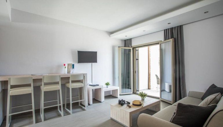 4* Aqua Oliva Resort - Σύβοτα