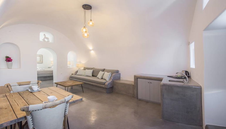 4* Aqua Serenity Luxury Suites - Οία, Σαντορίνη