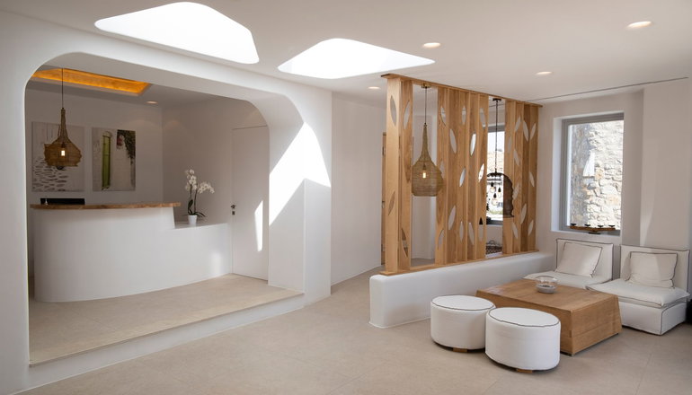 4* Argo Hotel