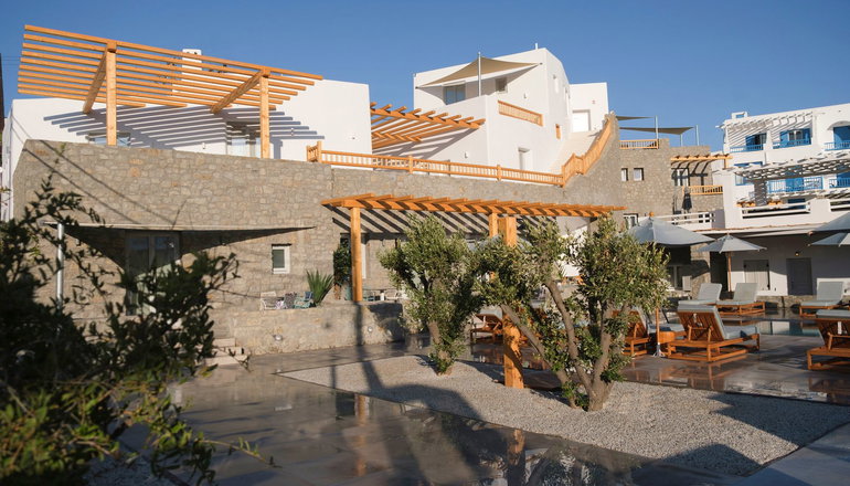 4* Argo Hotel
