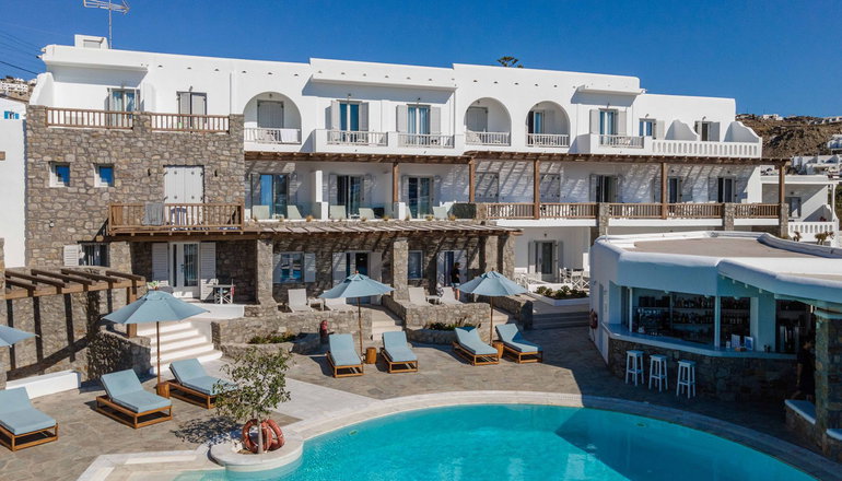 4* Argo Hotel