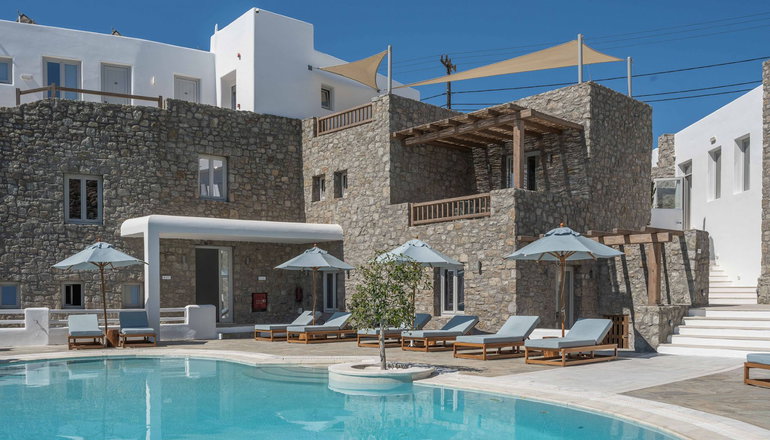 4* Argo Hotel