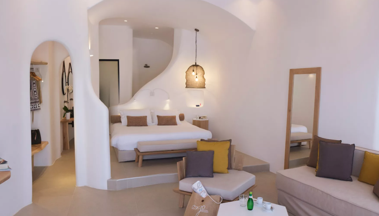 4* Argo Hotel