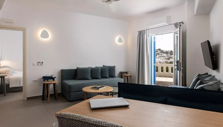 4* Argo Hotel