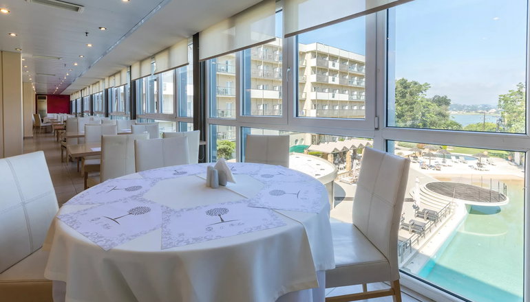 4* Ariti Grand Hotel