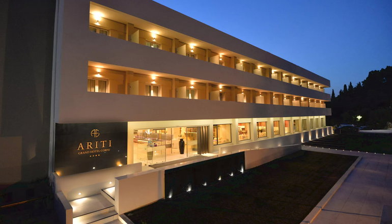 4* Ariti Grand Hotel