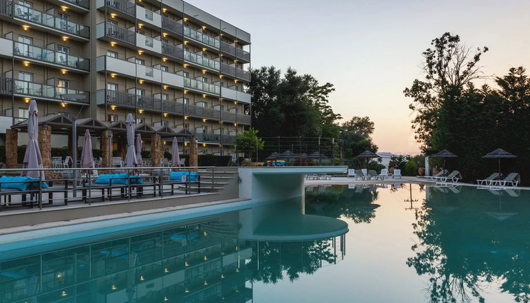 4* Ariti Grand Hotel