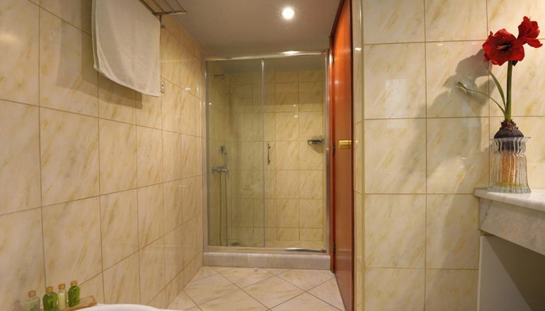 4* Ariti Grand Hotel