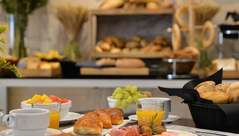 4* Athenaeum Grand hotel