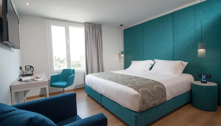 4* Athenaum Smart Hotel