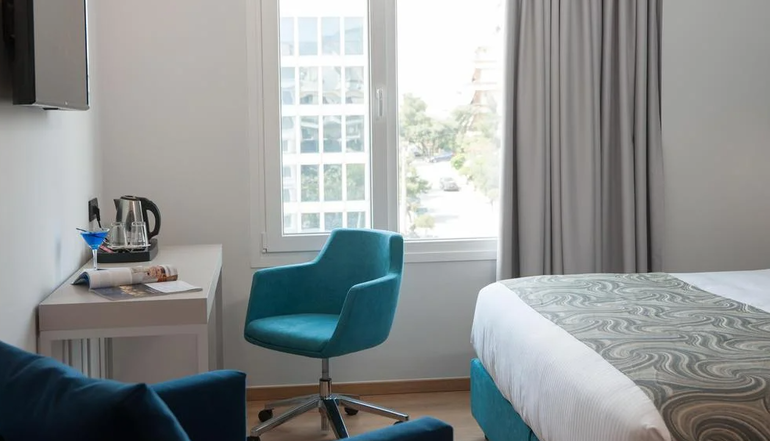4* Athenaum Smart Hotel