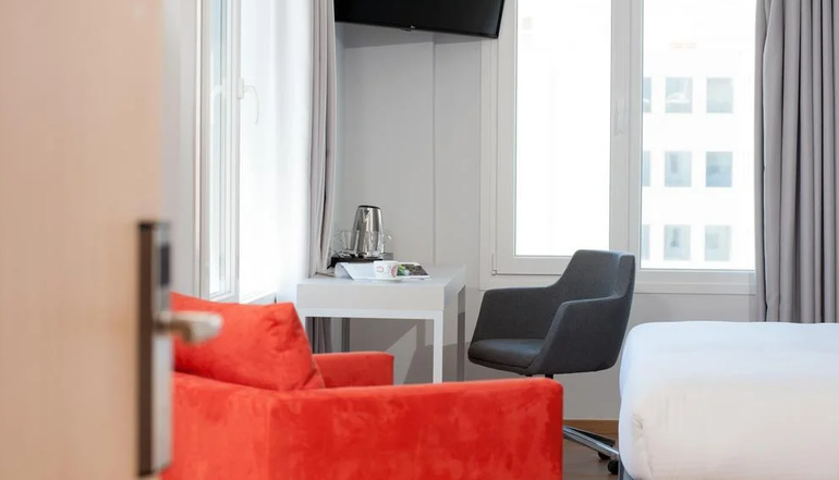 4* Athenaum Smart Hotel