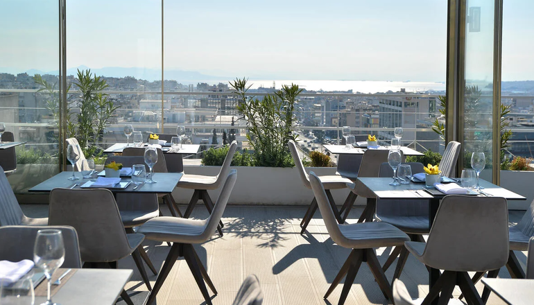 4* Athenaum Smart Hotel