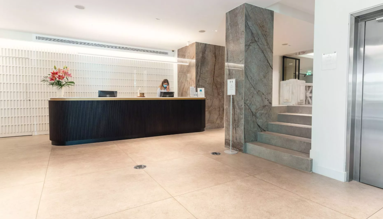 Athinais Hotel