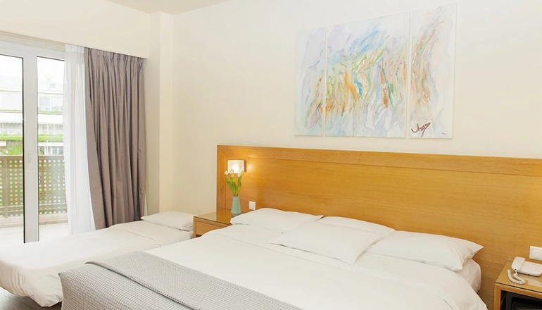 Athinais Hotel