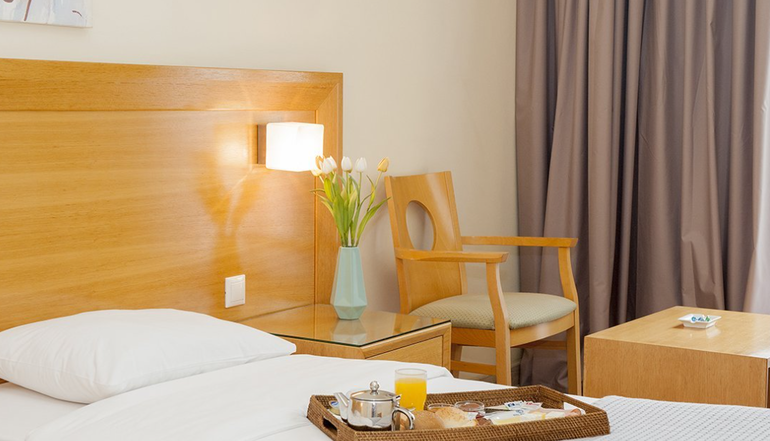 Athinais Hotel