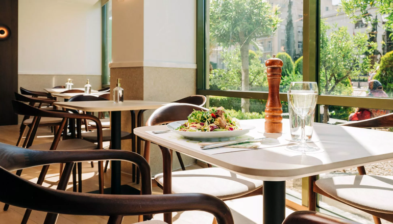 Athinais Hotel