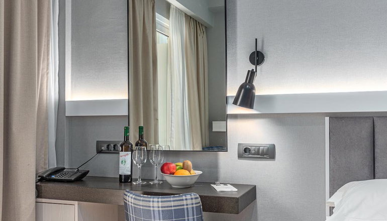 4* Athens Cypria Hotel