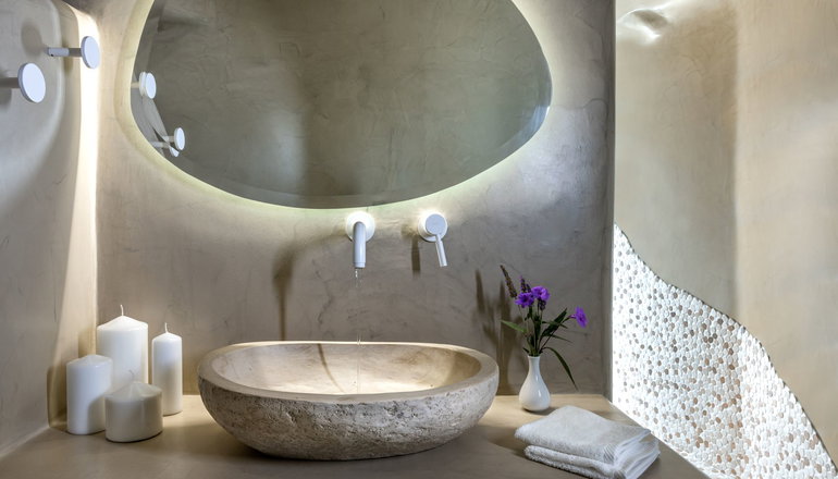 4* Athermi Suites Santorini