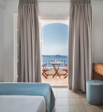 4* Atlantis Hotel Santorini