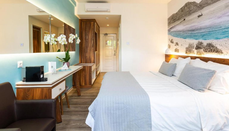 4* Atrium Ambiance Hotel