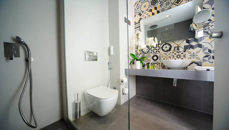 4* Atrium Ambiance Hotel