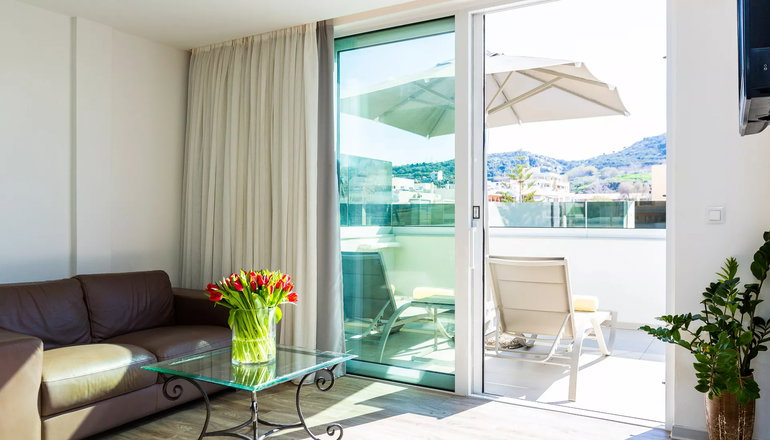 4* Atrium Ambiance Hotel