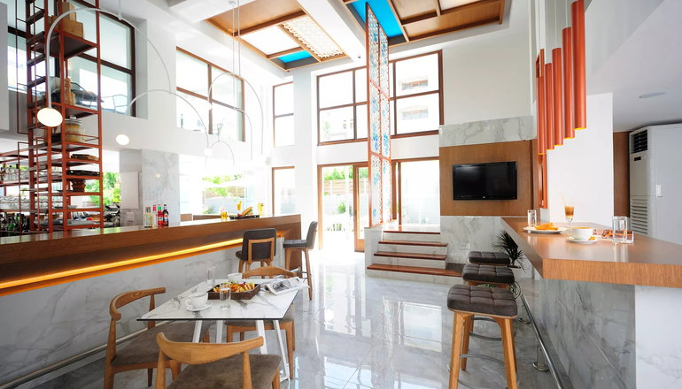 4* Atrium Ambiance Hotel