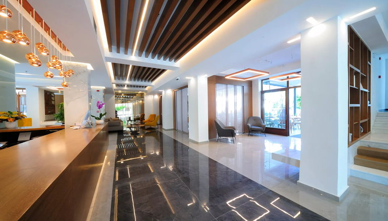 4* Atrium Ambiance Hotel