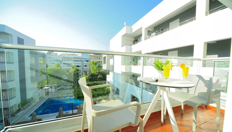 4* Atrium Ambiance Hotel