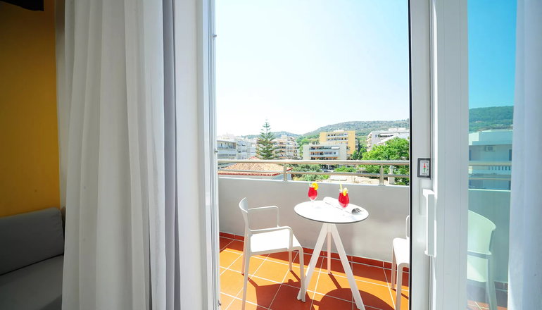 4* Atrium Ambiance Hotel