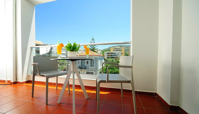 4* Atrium Ambiance Hotel