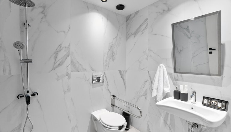 4* Azur Volos - Βόλος