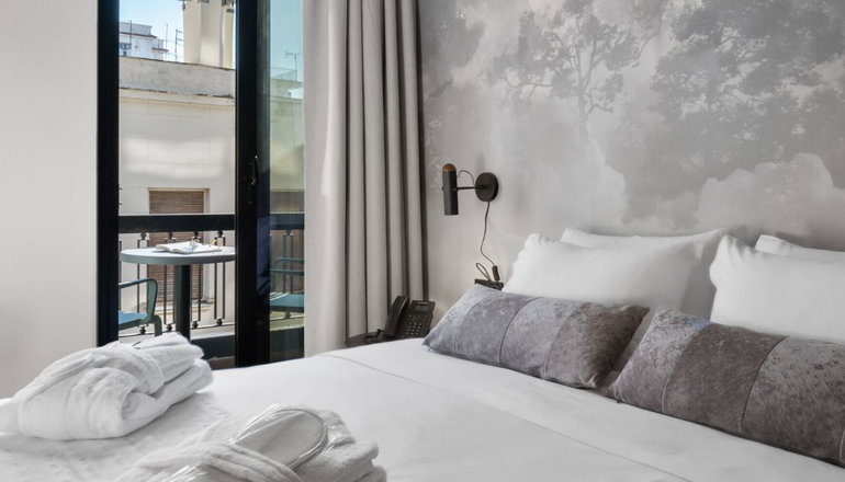 4* Azur Volos - Βόλος