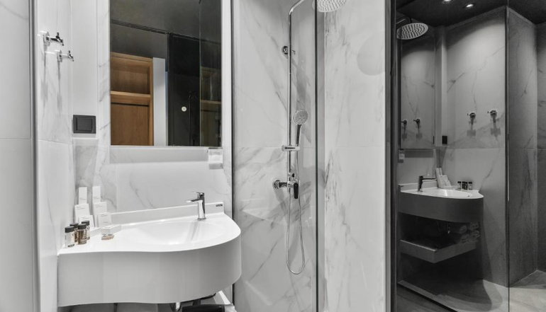 4* Azur Volos - Βόλος
