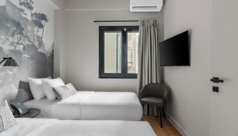 4* Azur Volos - Βόλος